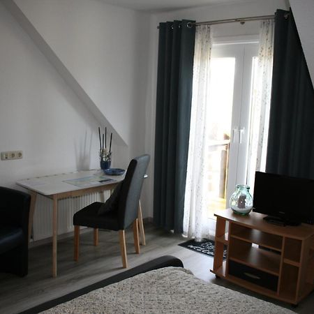 Hotel-Pension Lindenhof Tarnewitz ภายนอก รูปภาพ