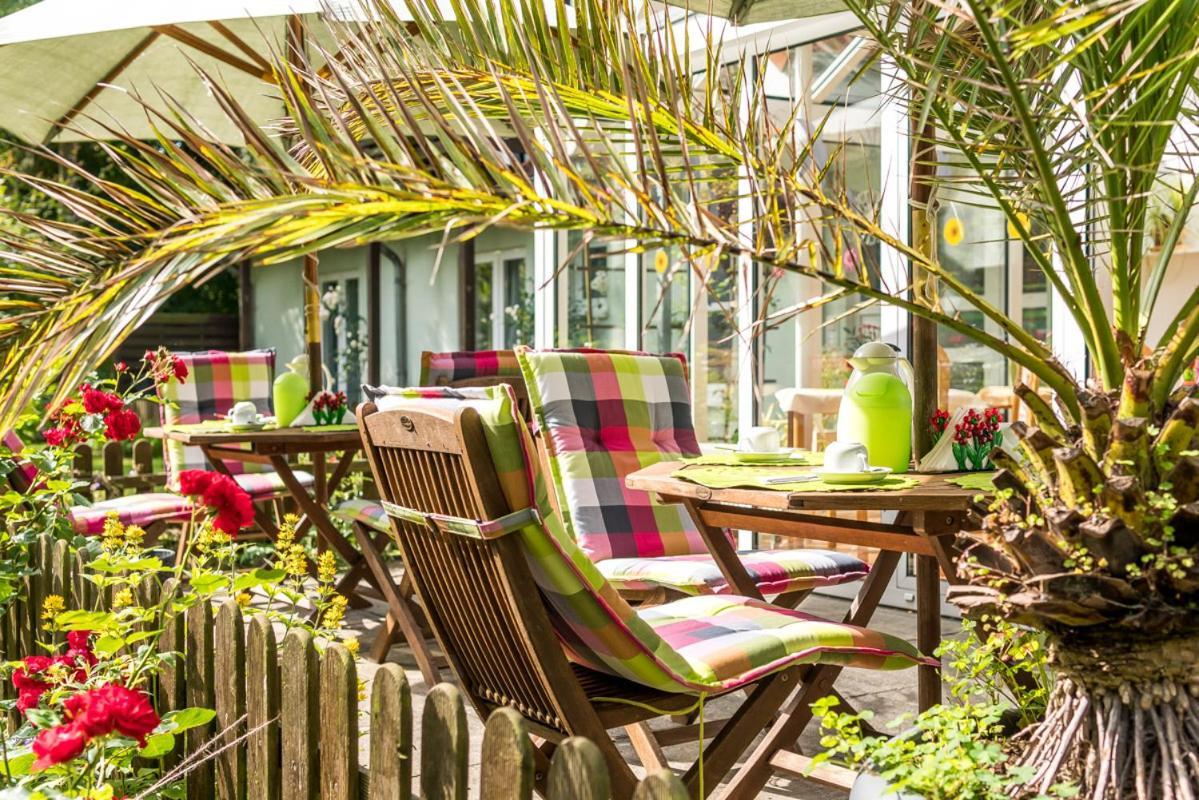Hotel-Pension Lindenhof Tarnewitz ภายนอก รูปภาพ