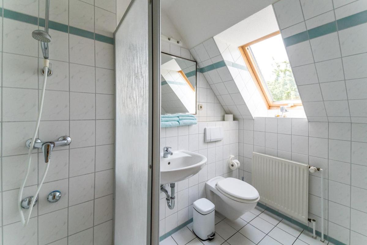 Hotel-Pension Lindenhof Tarnewitz ภายนอก รูปภาพ